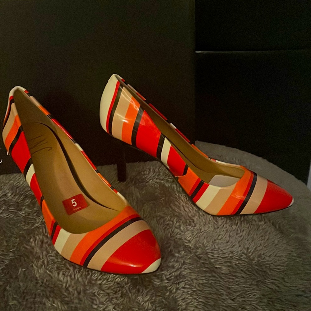 INC Women's Zitah Pointed Toe Pumps Size 5M